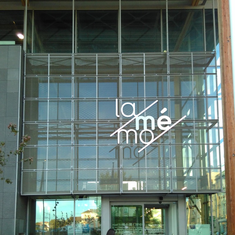 La façade de la médiathèque la mémo, à Oullins-Pierre-Bénite, où s’est tenu l’atelier